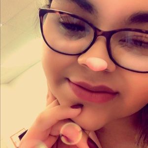 Meet your Posher, Christina